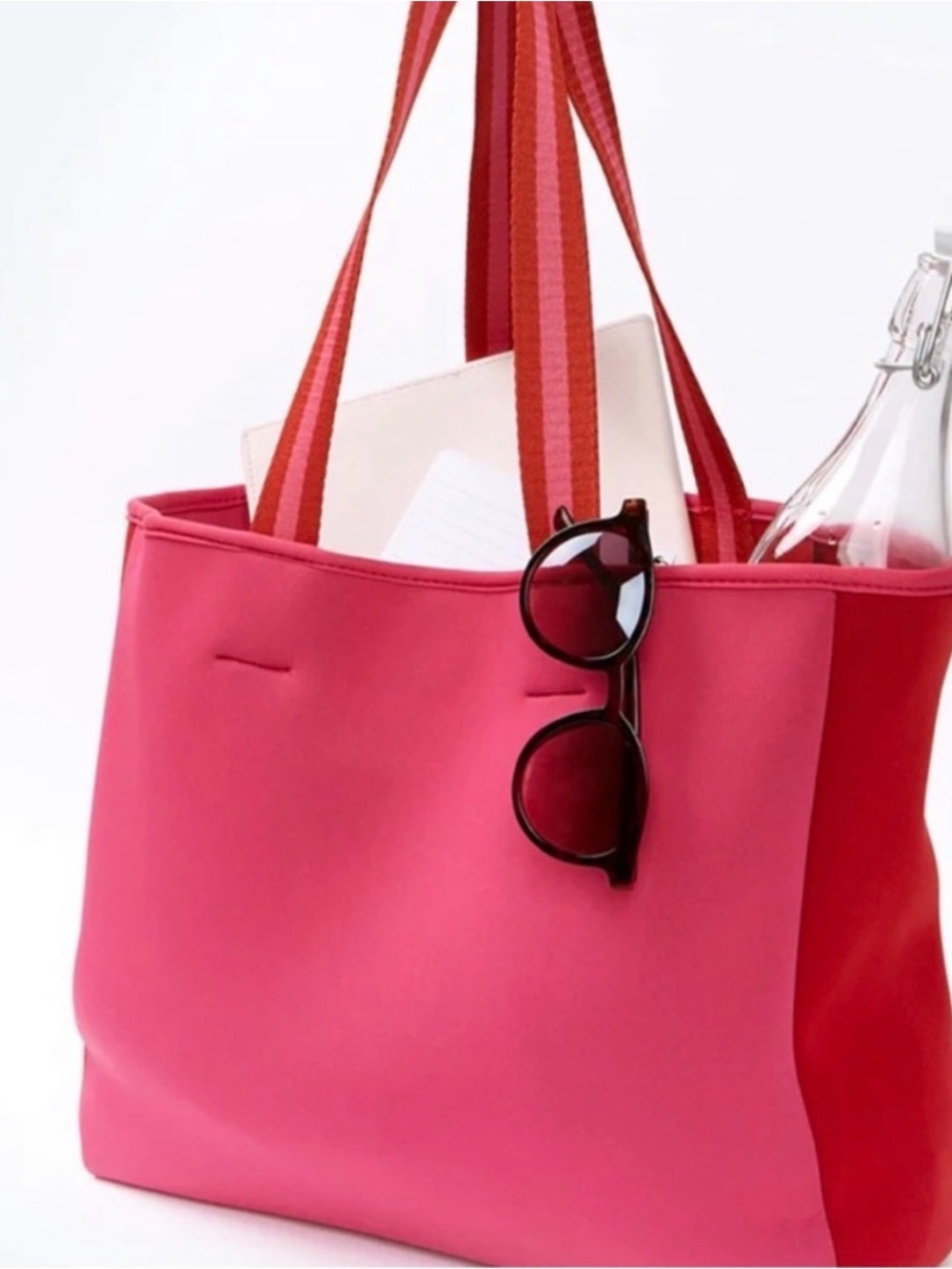 Summersalt Two-Tone Pink
Neoprene Tote